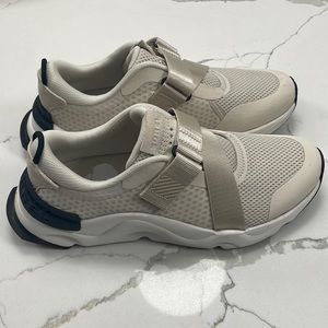 Sorel Kinetic RNEGD Strap Sneaker